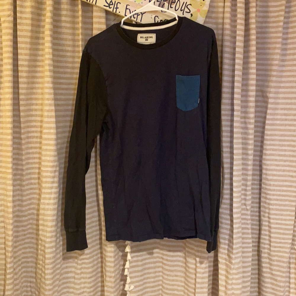 Billabong men’s long sleeve shirt blue and black with pocket
